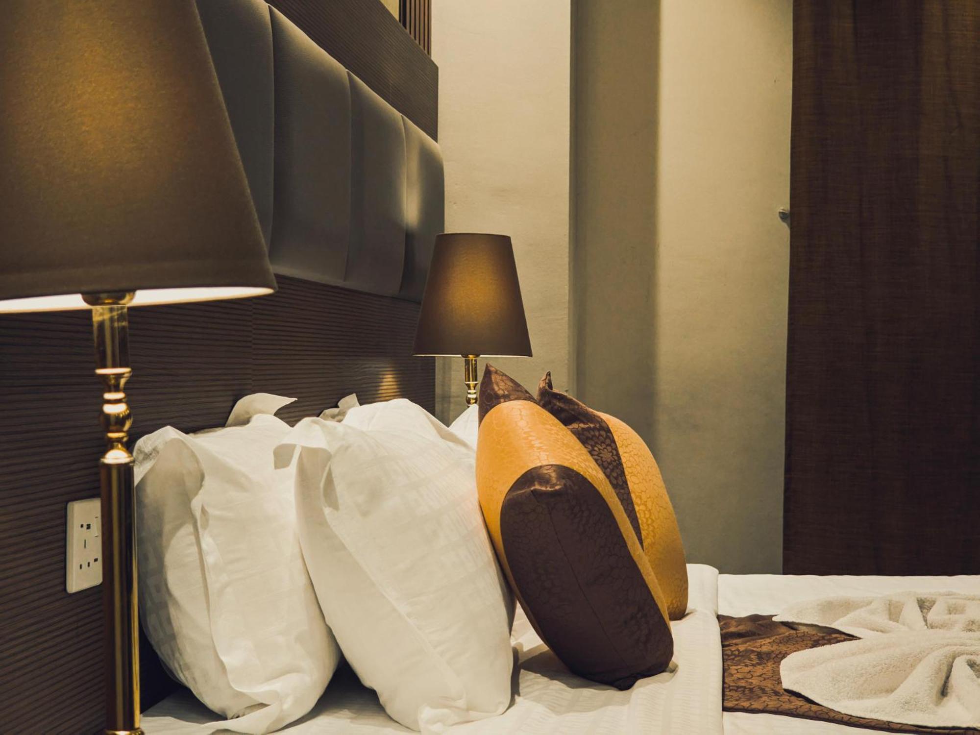 Qasr Al Ansar Golden Tulip Hotel Medina Bagian luar foto